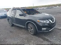 JN8AT2MV3JW326066 2018 NISSAN ROGUE