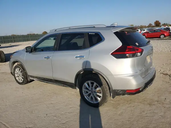 JN8AT2MV3JW328464 2018 NISSAN ROGUE - Image 2