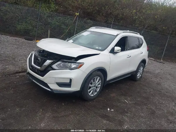 JN8AT2MV3JW328528 2018 NISSAN ROGUE - Image 2