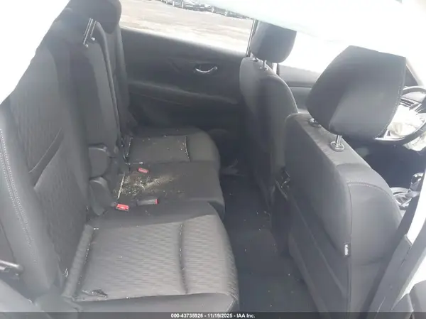 JN8AT2MV3JW328528 2018 NISSAN ROGUE - Image 8