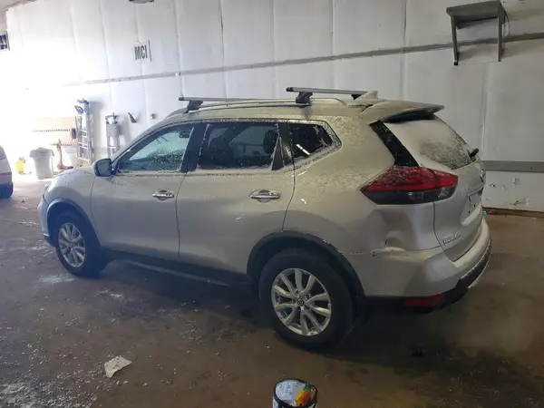 JN8AT2MV3JW329923 2018 NISSAN ROGUE - Image 2
