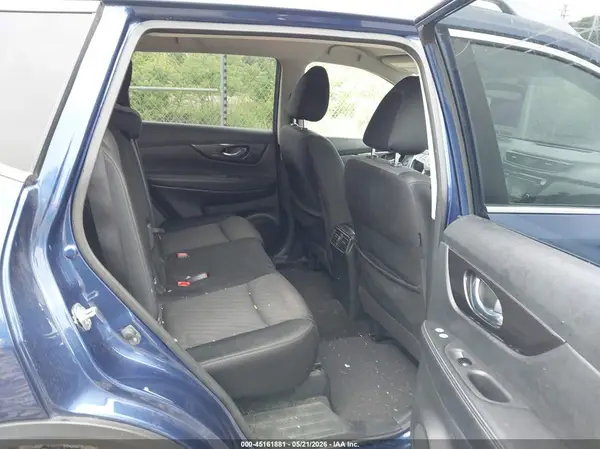 JN8AT2MV3JW330215 2018 NISSAN ROGUE - Image 8