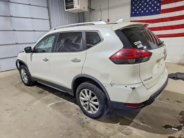 JN8AT2MV3JW331011 2018 NISSAN ROGUE - Image 2