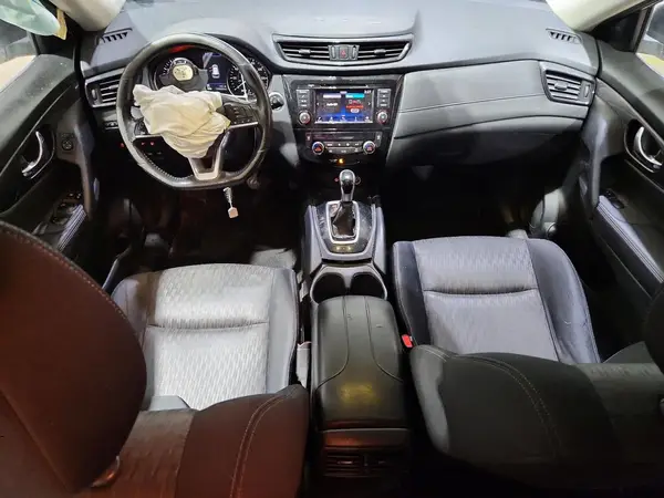 JN8AT2MV3JW331011 2018 NISSAN ROGUE - Image 8