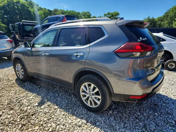 JN8AT2MV3JW340517 2018 NISSAN ROGUE - Image 2