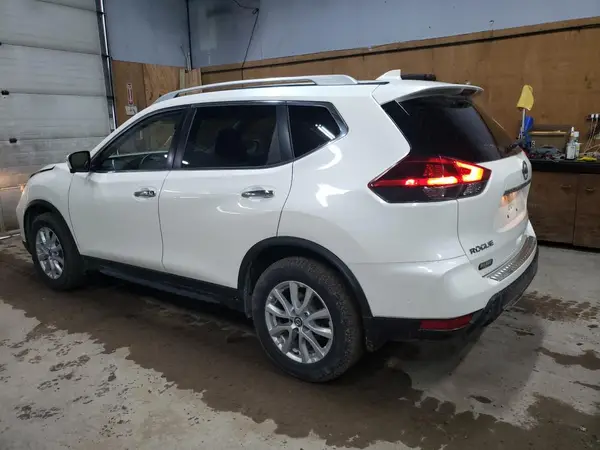 JN8AT2MV3JW343191 2018 NISSAN ROGUE - Image 2
