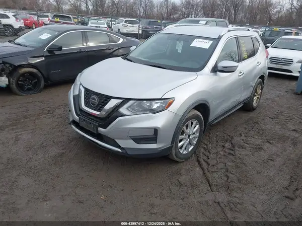 JN8AT2MV3JW344308 2018 NISSAN ROGUE - Image 2