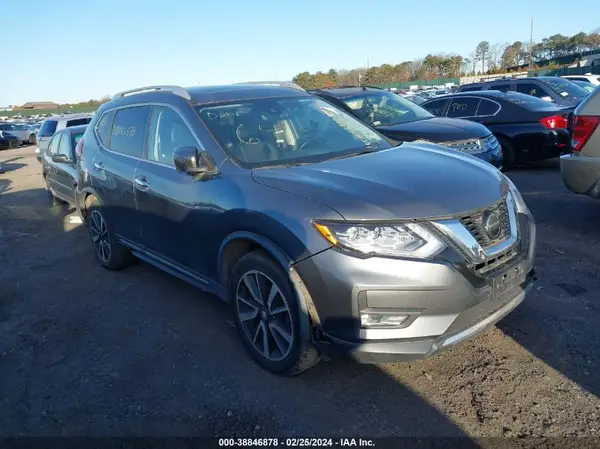JN8AT2MV3JW345779 2018 NISSAN ROGUE - Image 1