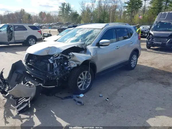 JN8AT2MV3JW349489 2018 NISSAN ROGUE - Image 2
