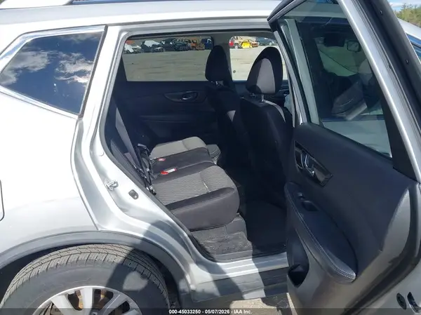 JN8AT2MV3JW349489 2018 NISSAN ROGUE - Image 8