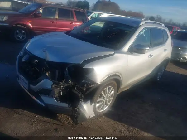 JN8AT2MV3JW353557 2018 NISSAN ROGUE - Image 2