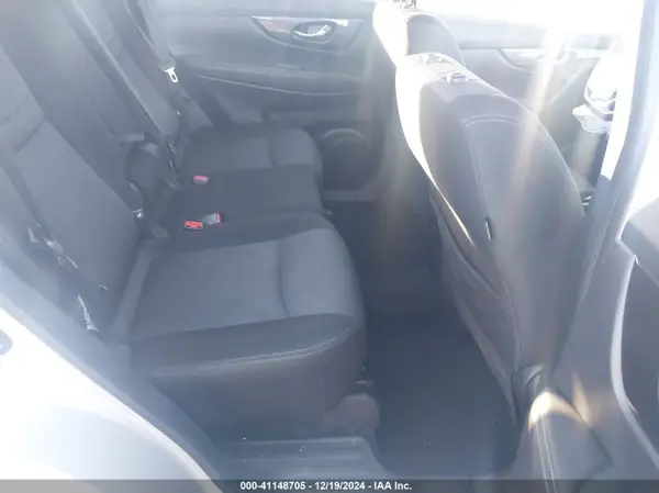 JN8AT2MV3JW353557 2018 NISSAN ROGUE - Image 8
