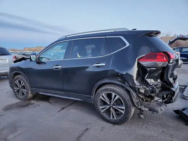 JN8AT2MV3KW372739 2019 NISSAN ROGUE - Image 2