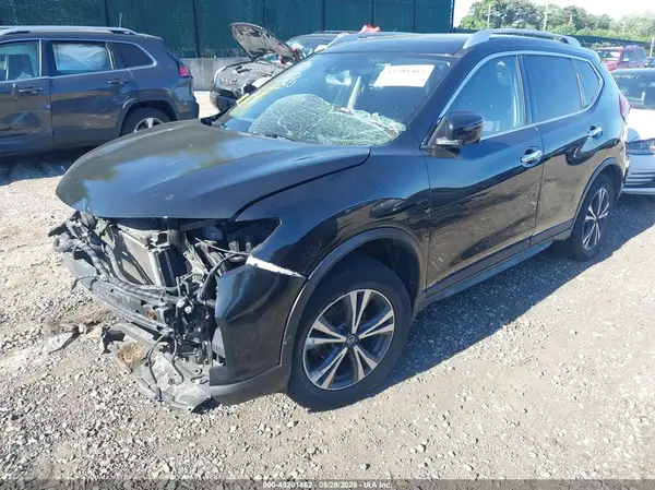 JN8AT2MV3KW377925 2019 NISSAN ROGUE - Image 2