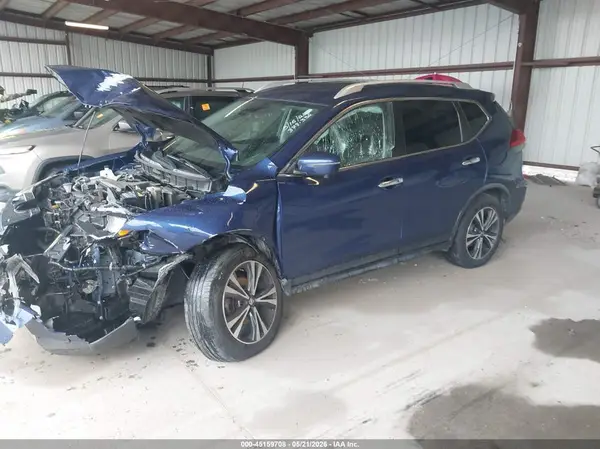 JN8AT2MV3KW378332 2019 NISSAN ROGUE - Image 2