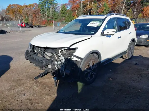 JN8AT2MV3KW380033 2019 NISSAN ROGUE - Image 2