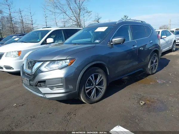 JN8AT2MV3KW385748 2019 NISSAN ROGUE - Image 2