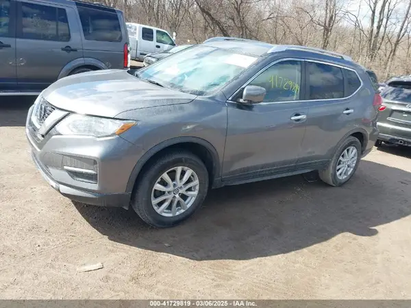 JN8AT2MV3KW387130 2019 NISSAN ROGUE - Image 2