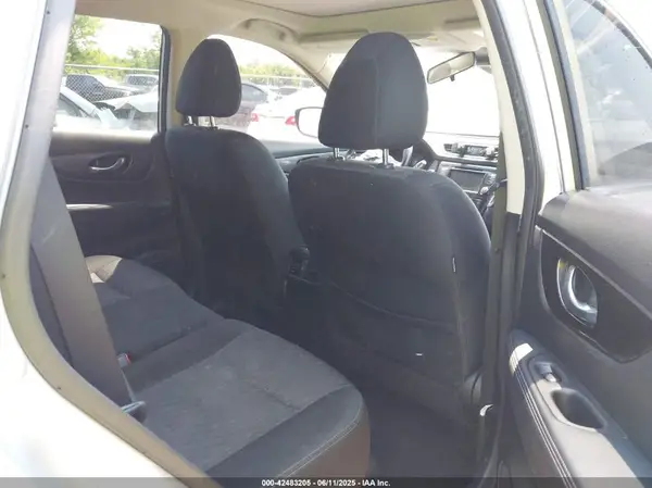 JN8AT2MV3KW388794 2019 NISSAN ROGUE - Image 8