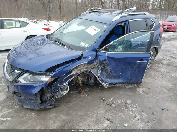 JN8AT2MV3KW395065 2019 NISSAN ROGUE - Image 2