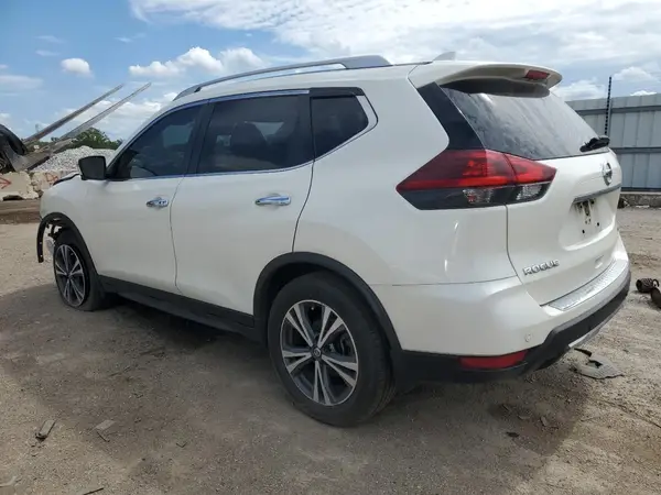 JN8AT2MV3KW395969 2019 NISSAN ROGUE - Image 2