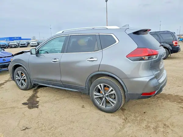 JN8AT2MV3KW396135 2019 NISSAN ROGUE - Image 2