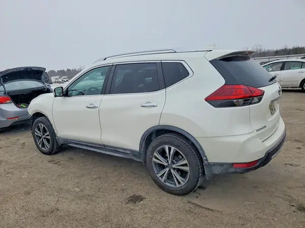 JN8AT2MV3LW100869 2020 NISSAN ROGUE - Image 2