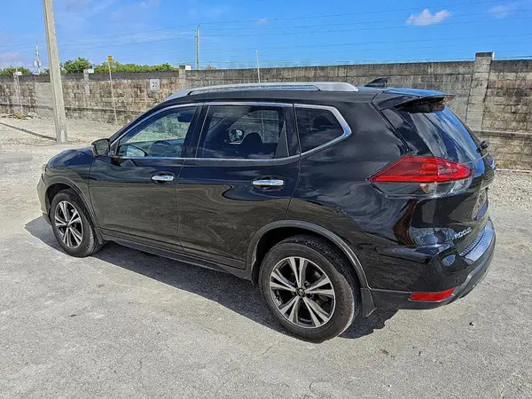 JN8AT2MV3LW101374 2020 NISSAN ROGUE - Image 2