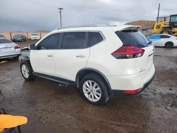 JN8AT2MV3LW104419 2020 NISSAN ROGUE - Image 2