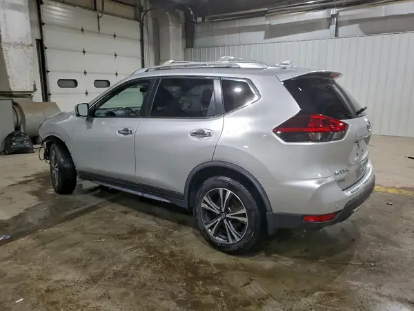JN8AT2MV3LW106543 2020 NISSAN ROGUE - Image 2