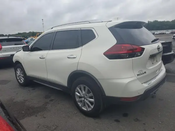 JN8AT2MV3LW121754 2020 NISSAN ROGUE - Image 2
