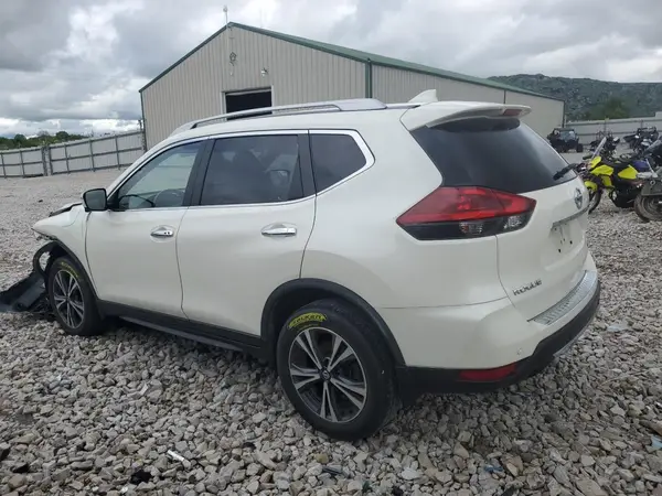 JN8AT2MV3LW132558 2020 NISSAN ROGUE - Image 2