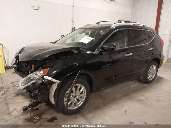 JN8AT2MV3LW132589 2020 NISSAN ROGUE - Image 2