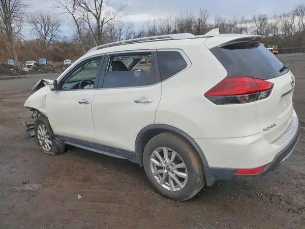 JN8AT2MV3LW135475 2020 NISSAN ROGUE - Image 2