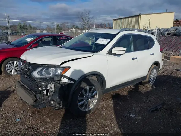 JN8AT2MV3LW138117 2020 NISSAN ROGUE - Image 2