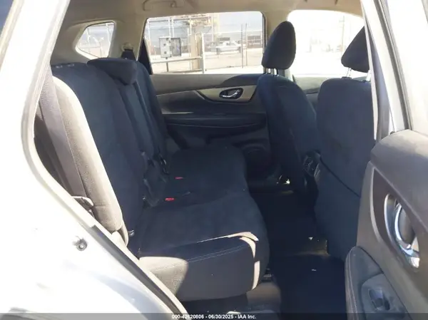 JN8AT2MV4GW138021 2016 NISSAN ROGUE - Image 8