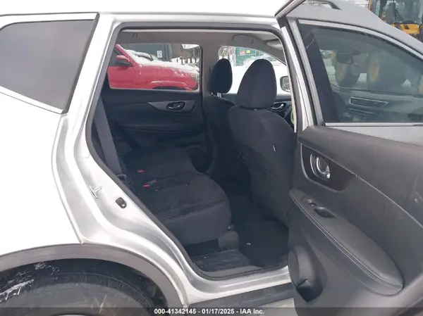 JN8AT2MV4GW140643 2016 NISSAN ROGUE - Image 8
