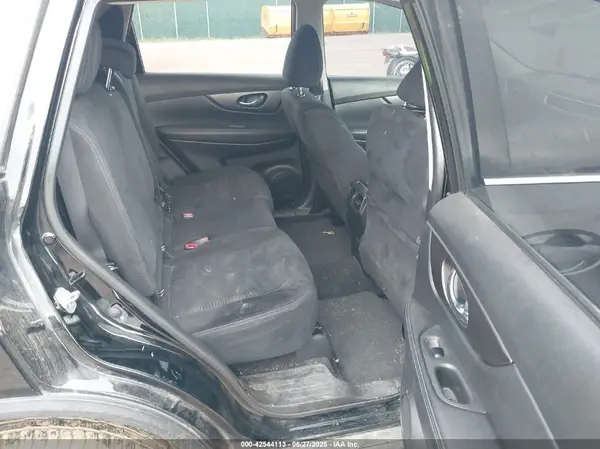 JN8AT2MV4GW141727 2016 NISSAN ROGUE - Image 8