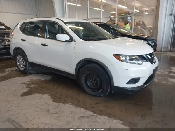 JN8AT2MV4GW142585 2016 NISSAN ROGUE - Image 1