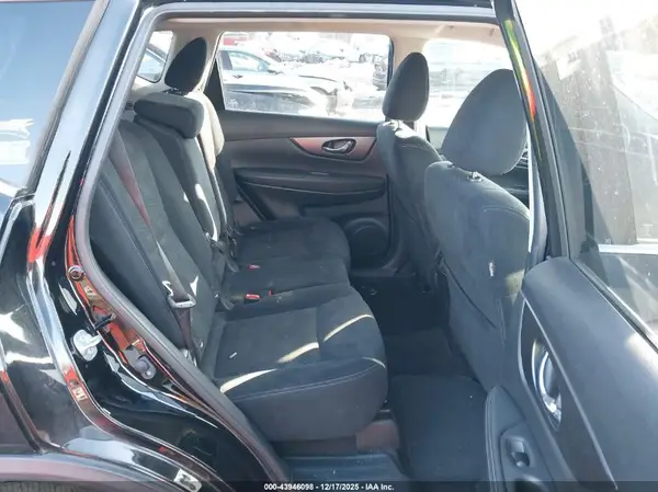 JN8AT2MV4GW151786 2016 NISSAN ROGUE - Image 8