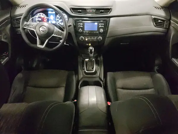JN8AT2MV4HW000268 2017 NISSAN ROGUE - Image 8