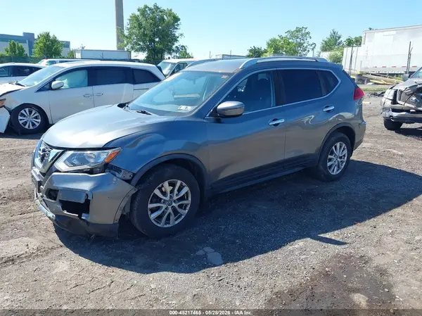 JN8AT2MV4HW000707 2017 NISSAN ROGUE - Image 2