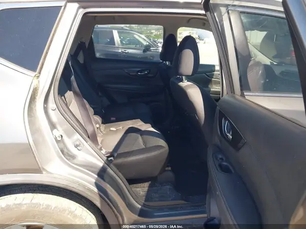 JN8AT2MV4HW000707 2017 NISSAN ROGUE - Image 8