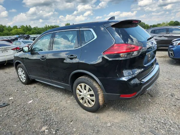 JN8AT2MV4HW000819 2017 NISSAN ROGUE - Image 2