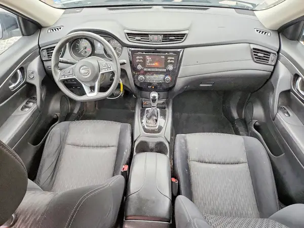 JN8AT2MV4HW001517 2017 NISSAN ROGUE - Image 8
