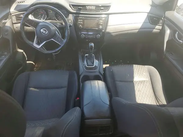 JN8AT2MV4HW001579 2017 NISSAN ROGUE - Image 8