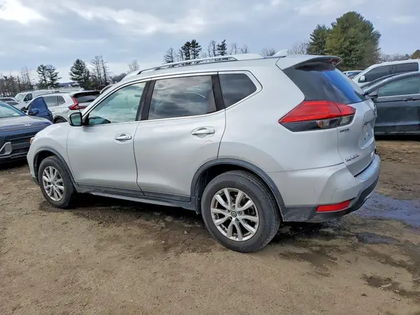 JN8AT2MV4HW001680 2017 NISSAN ROGUE - Image 2