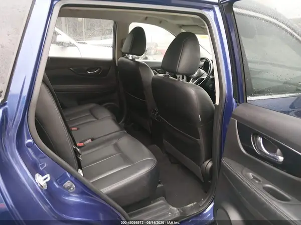 JN8AT2MV4HW001842 2017 NISSAN ROGUE - Image 8