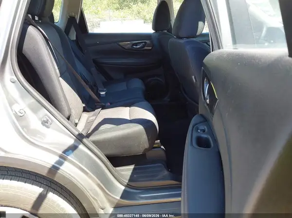 JN8AT2MV4HW003042 2017 NISSAN ROGUE - Image 8