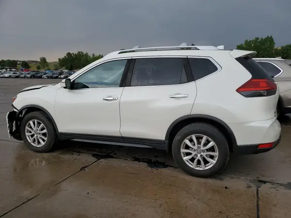 JN8AT2MV4HW003154 2017 NISSAN ROGUE - Image 2